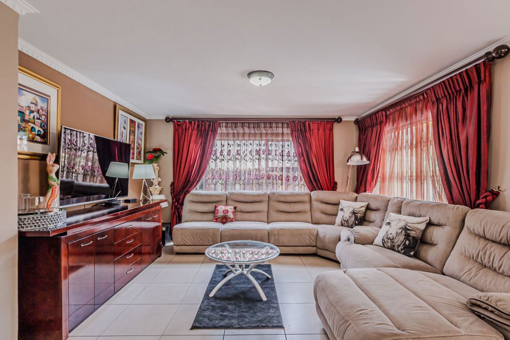 Property photo 3 of 44 Pt1722298