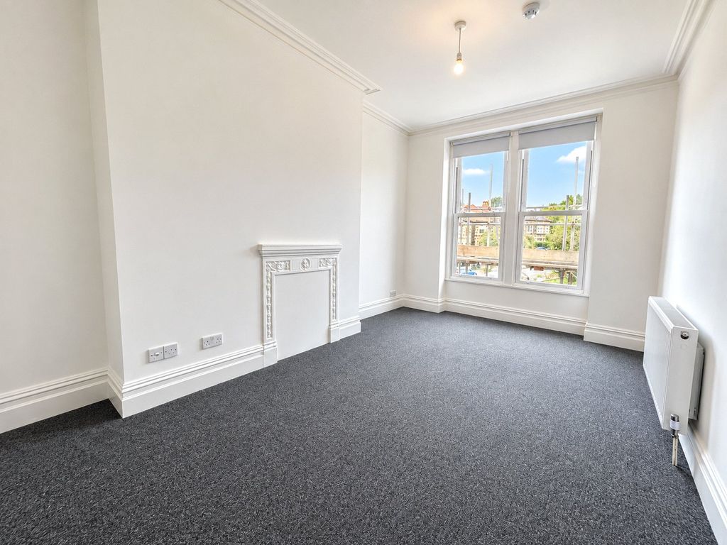 Property photo 2 of 7 Picture No. 07