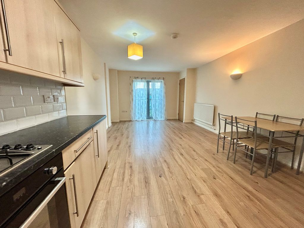 Property photo 2 of 13 Image