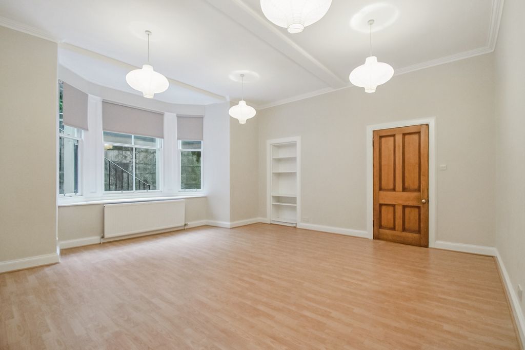 Property photo 3 of 30