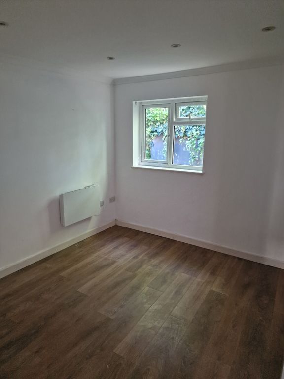 Property photo 2 of 4 Bedroom