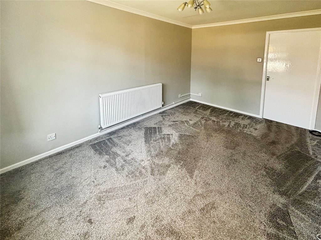 Property photo 2 of 10 Lounge