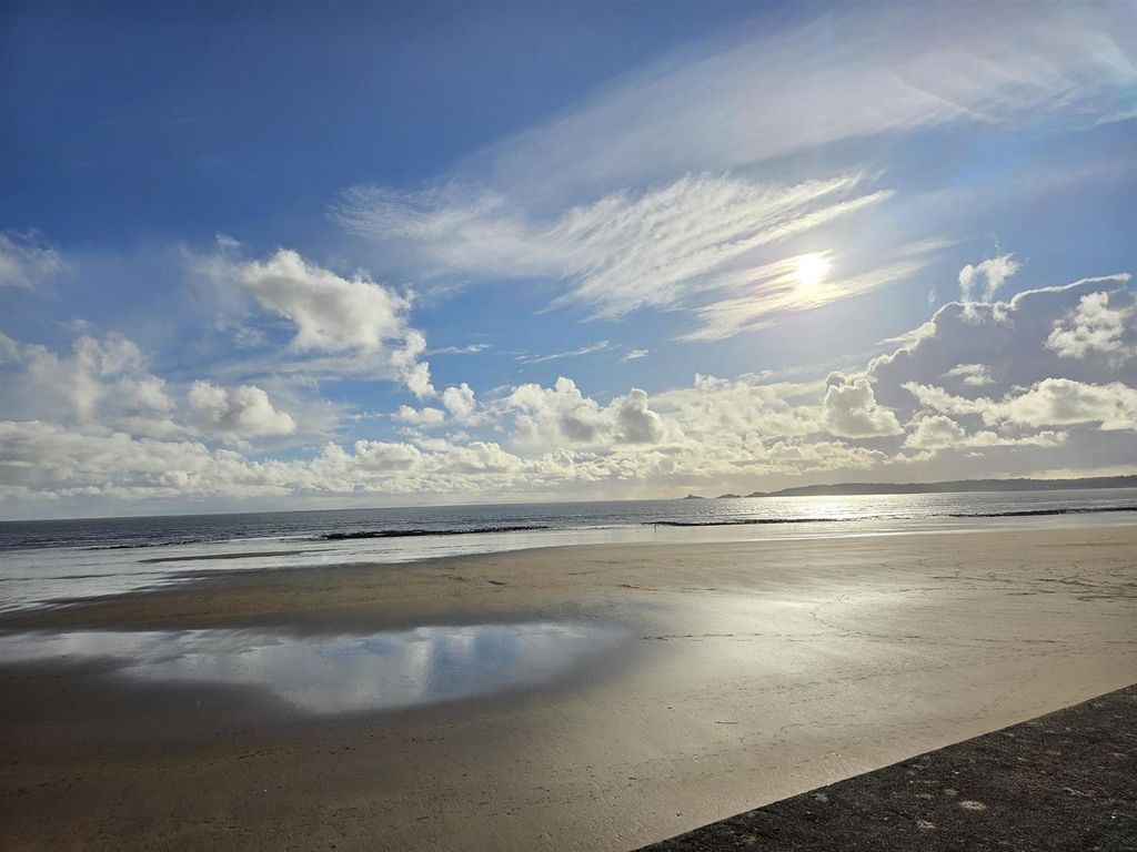 Property photo 2 of 40 20251110_140604 (1).Jpg