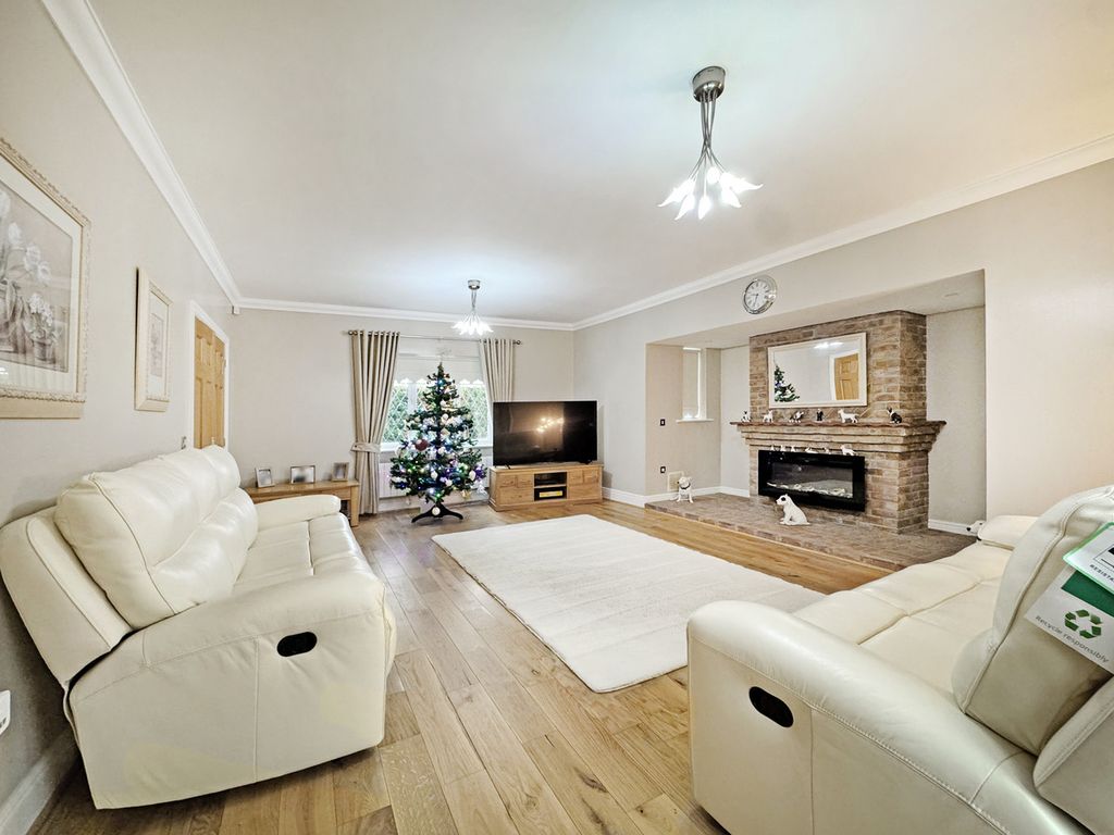 Property photo 2 of 49