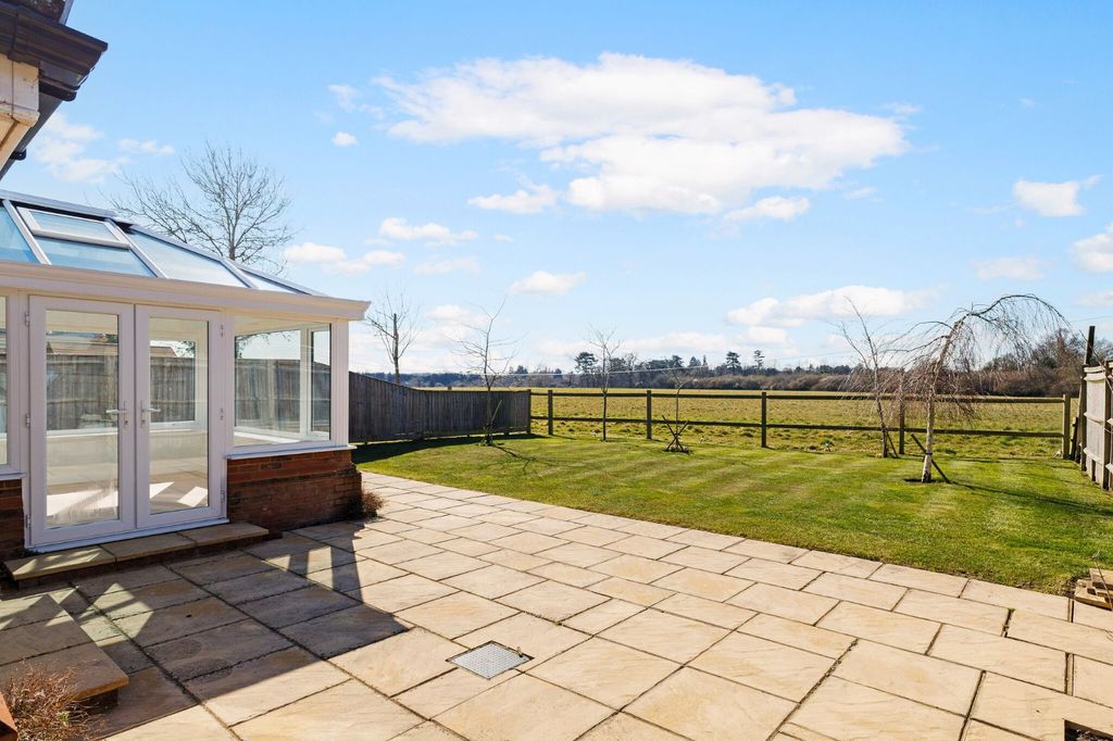 Property photo 2 of 15 Patio & Rear Garden