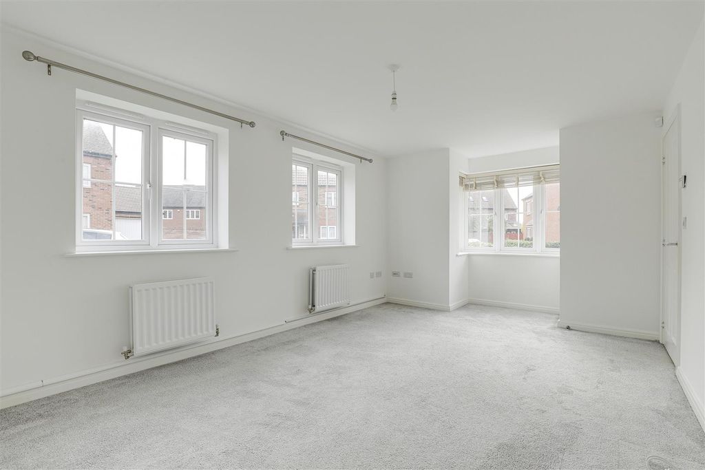 Property photo 2 of 22 05.Jpg