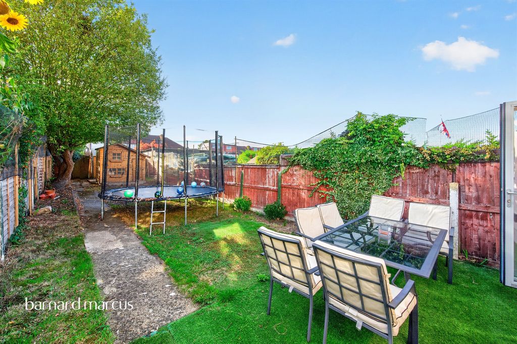 Property photo 3 of 20