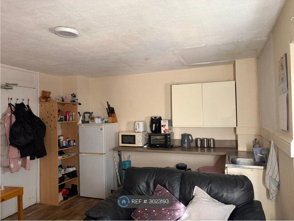 Property photo 3 of 4