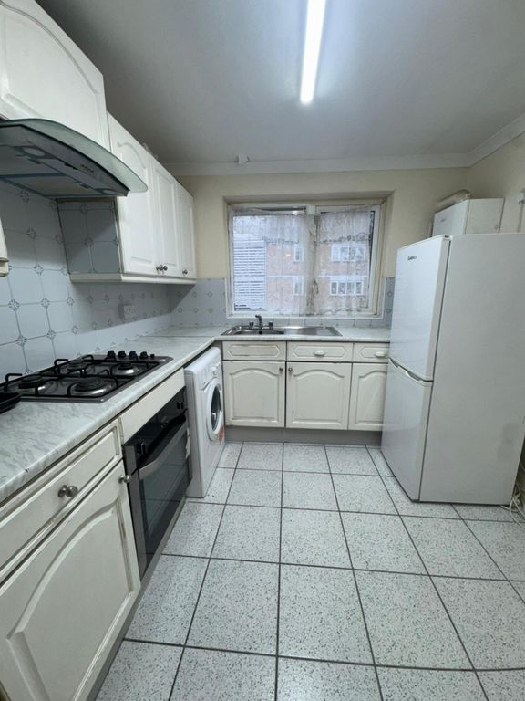 Property photo 3 of 5