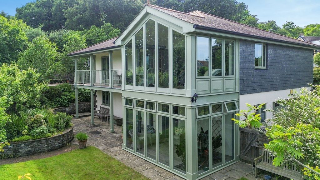 Property photo 1 of 36