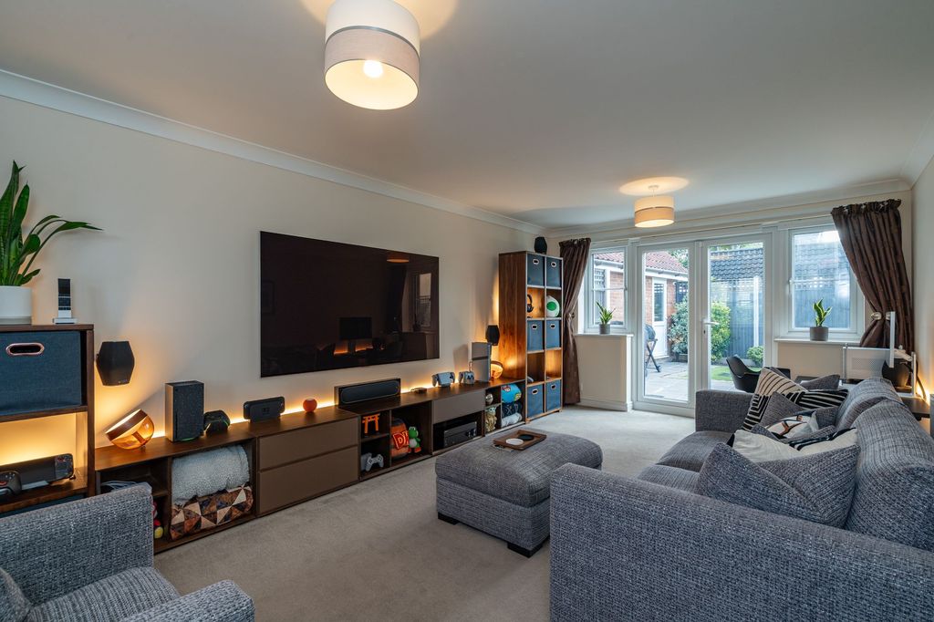 Property photo 2 of 29