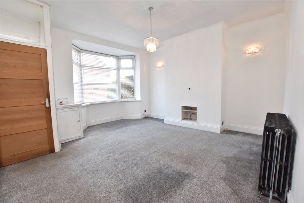 Property photo 2 of 16 Picture No. 10