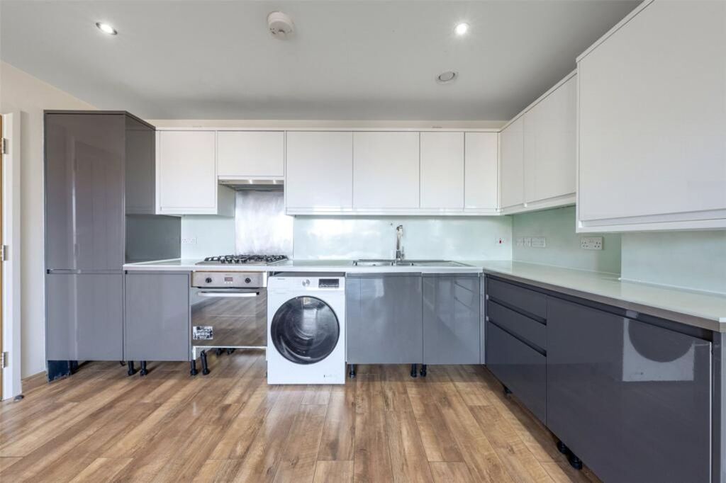 Property photo 2 of 12