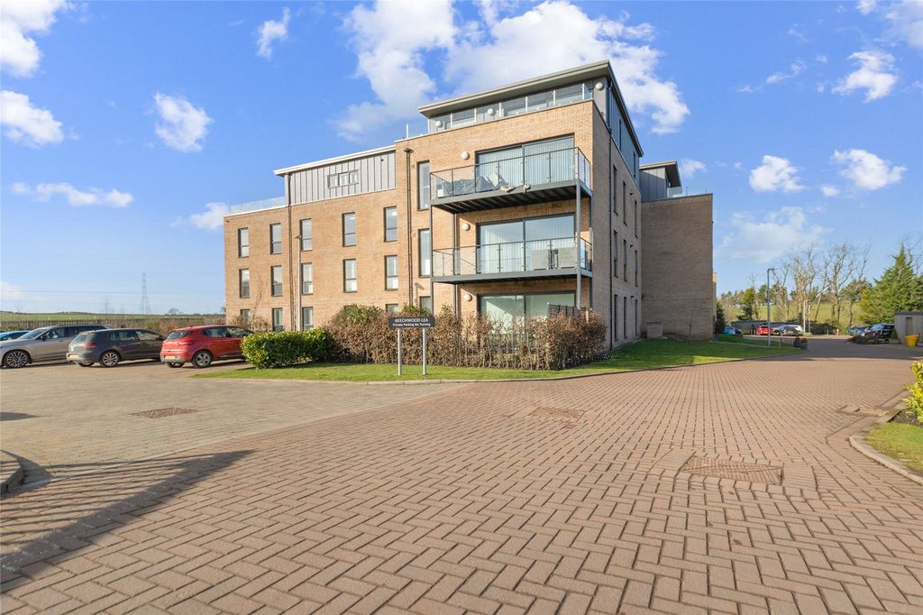 Property photo 1 of 40 Picture No. 01