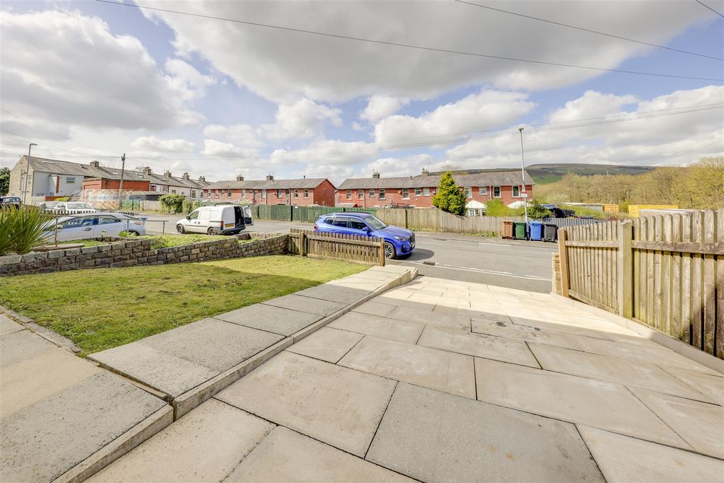 Property photo 2 of 21 1 (7).Jpg