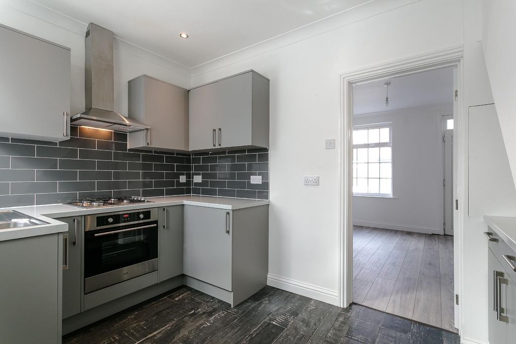 Property photo 2 of 12 2 Regent Mount-4299.Jpg