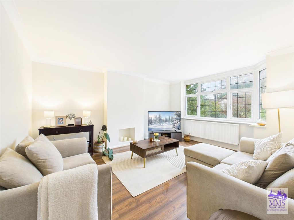 Property photo 2 of 24 Cam04098G0-Pr0147-Still003.Jpg