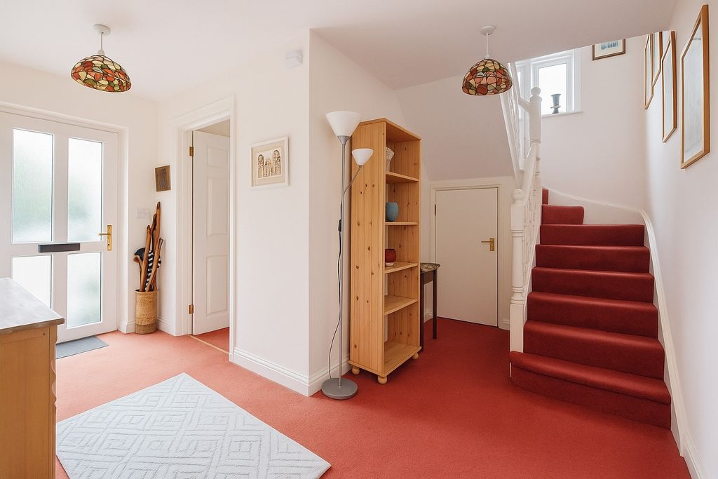 Property photo 2 of 33