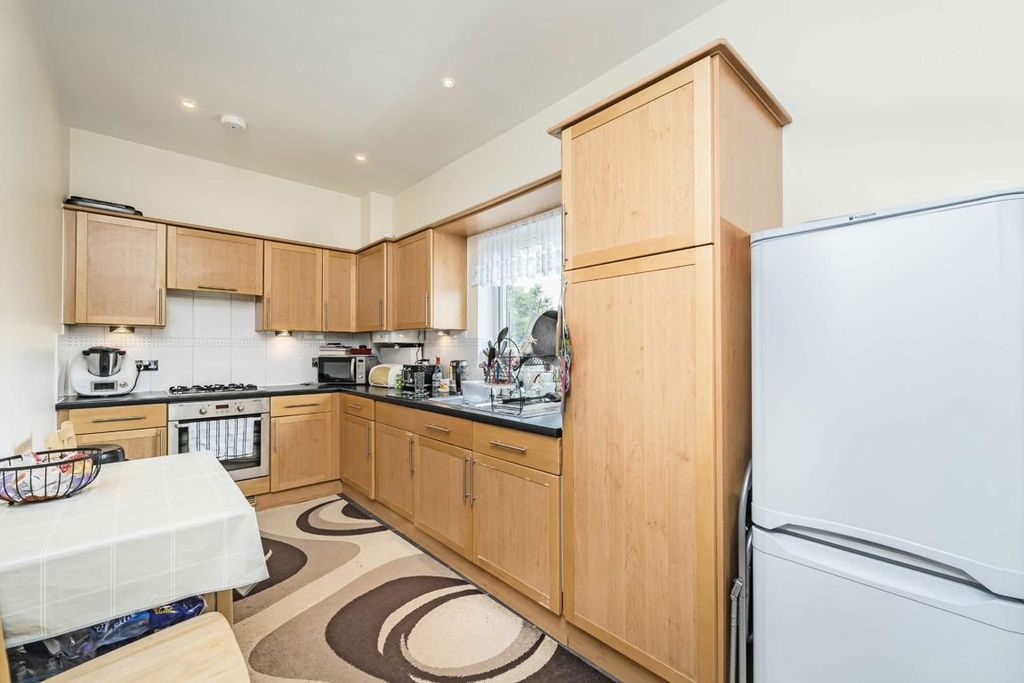 Property photo 2 of 4
