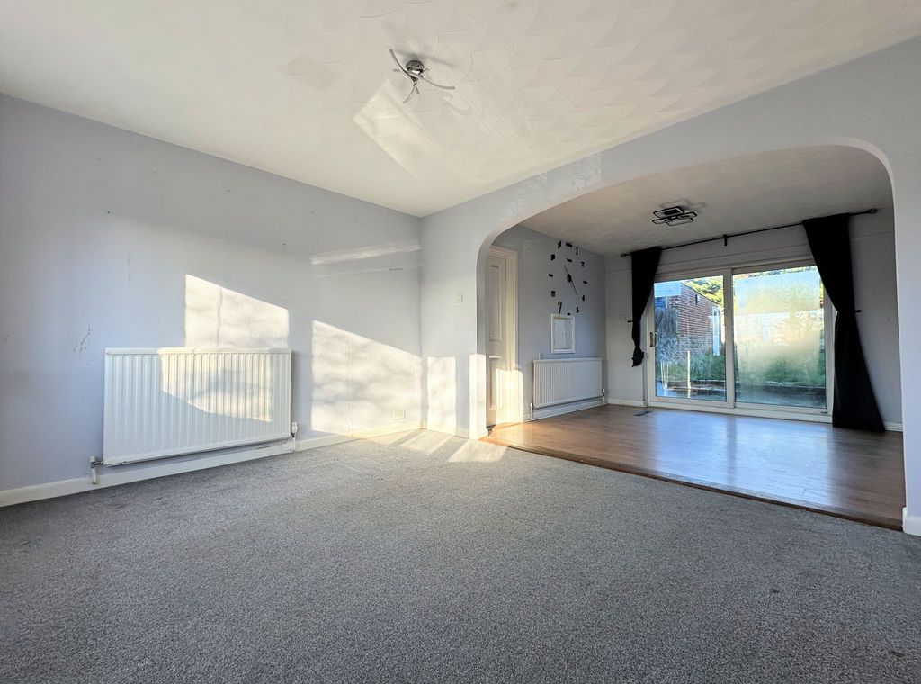 Property photo 2 of 19 Lounge/Diner