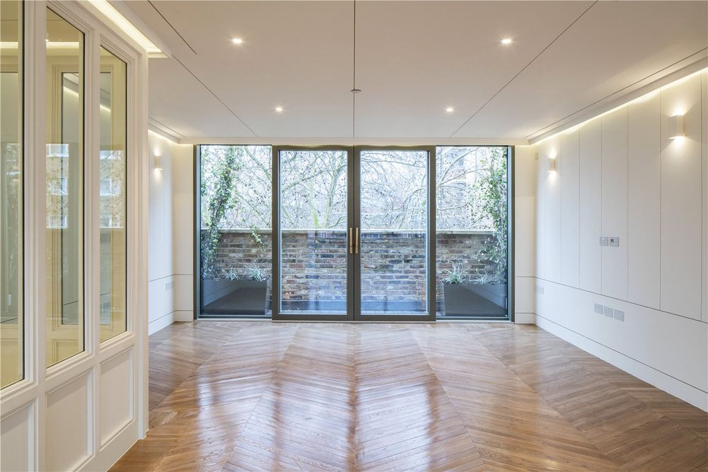 Property photo 2 of 6 Picture No. 08