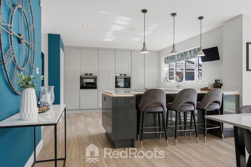 Property photo 3 of 48 5086003