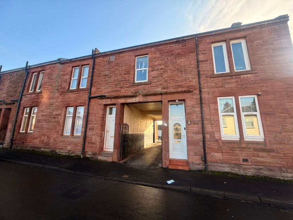 Property photo 1 of 8