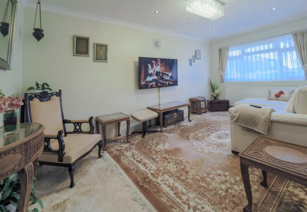 Property photo 2 of 45