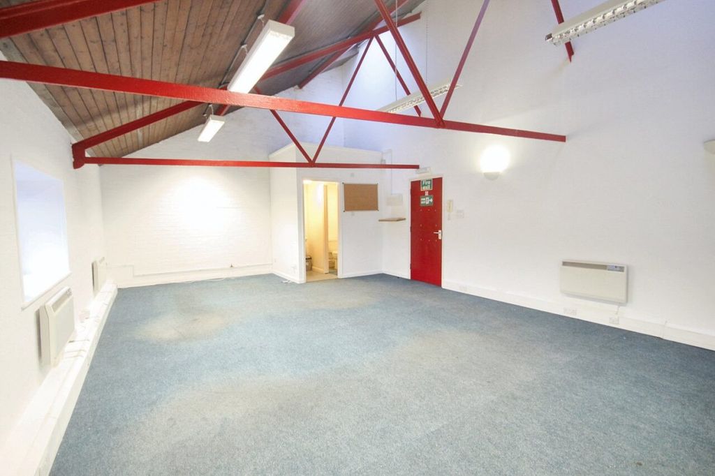 Property photo 2 of 5