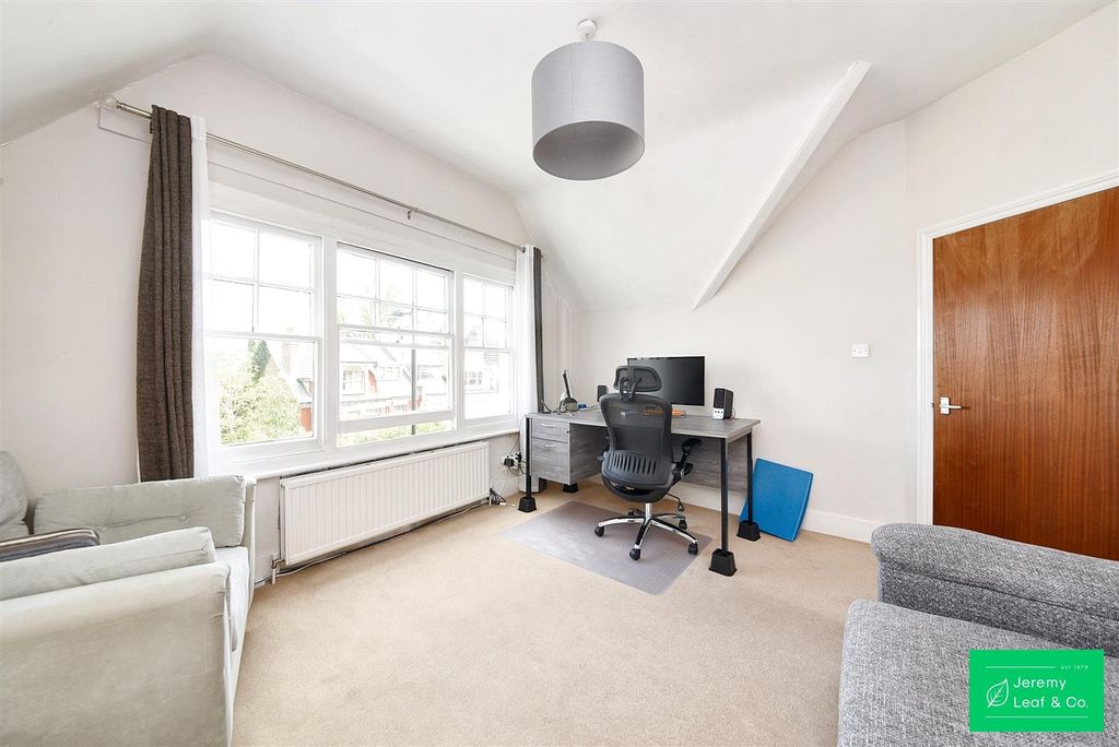 Property photo 3 of 7