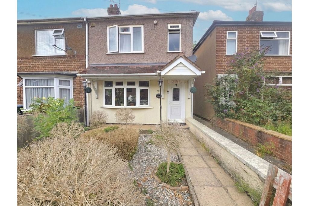Property photo 1 of 11