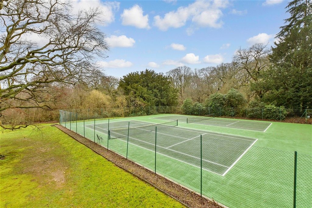 Property photo 2 of 18 External Feature