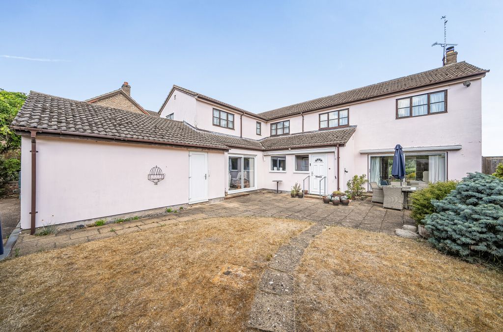 Property photo 1 of 17