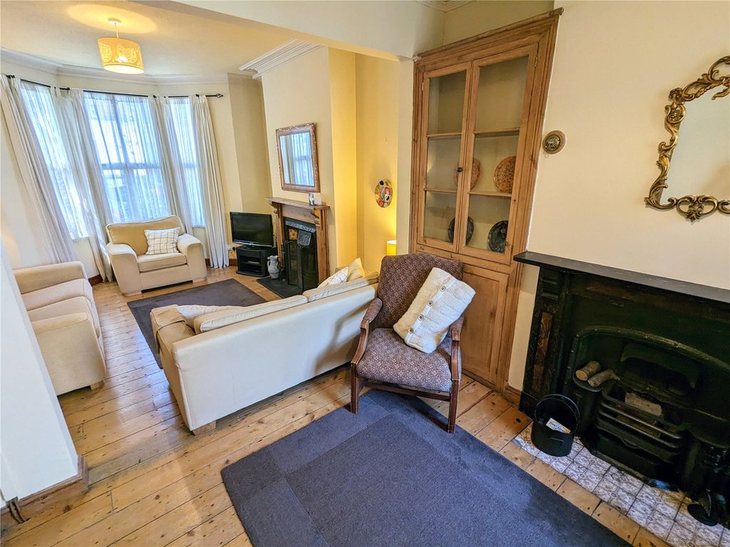 Property photo 3 of 16 Picture No. 06