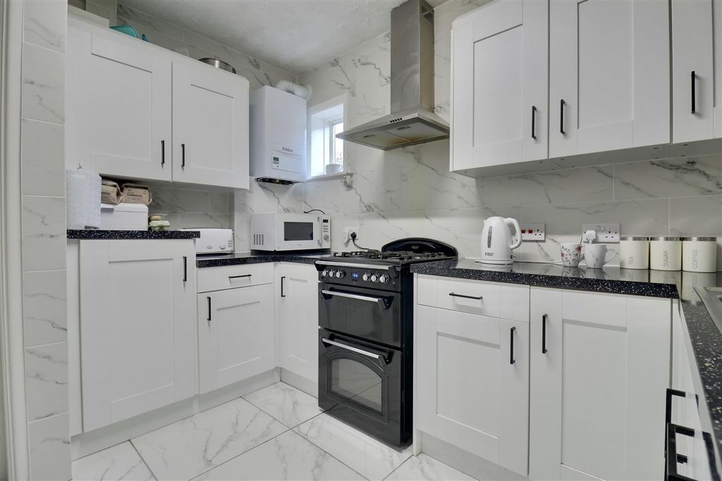 Property photo 1 of 22 Kitchen