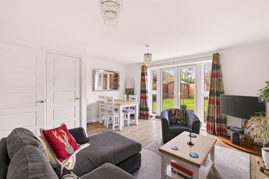 Property photo 2 of 21 86 Quicksilver Street Final-5.Jpg