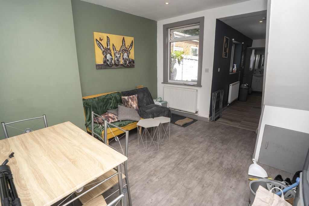 Property photo 2 of 24