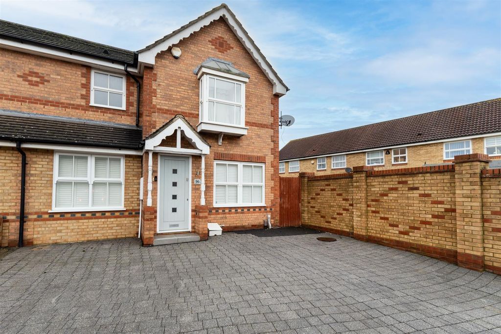 Property photo 1 of 22 Doulton Close-1.Jpg