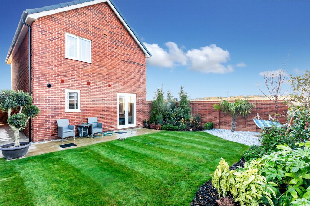 Property photo 2 of 24 Rear