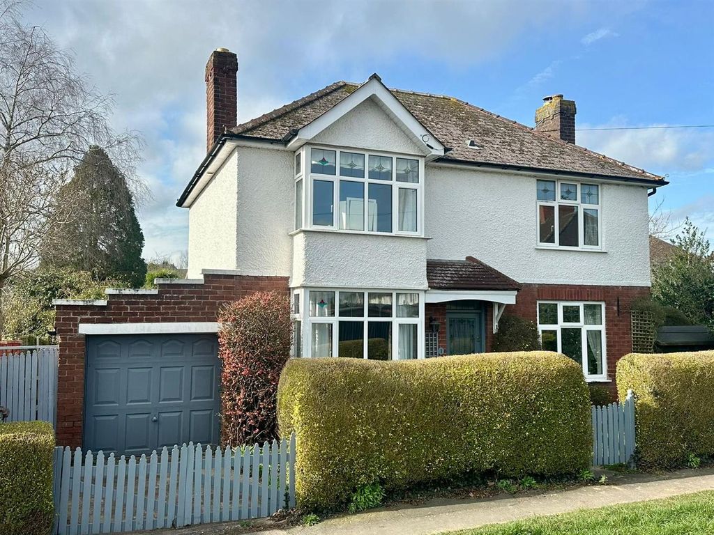 Property photo 1 of 33