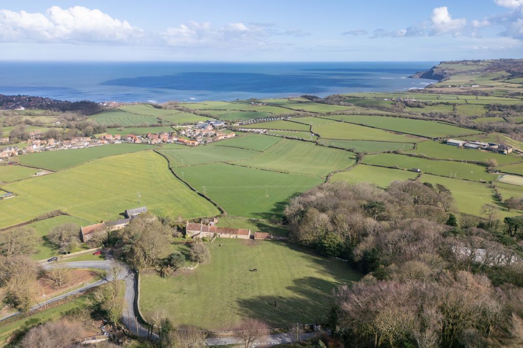 Property photo 3 of 26 Photo 25