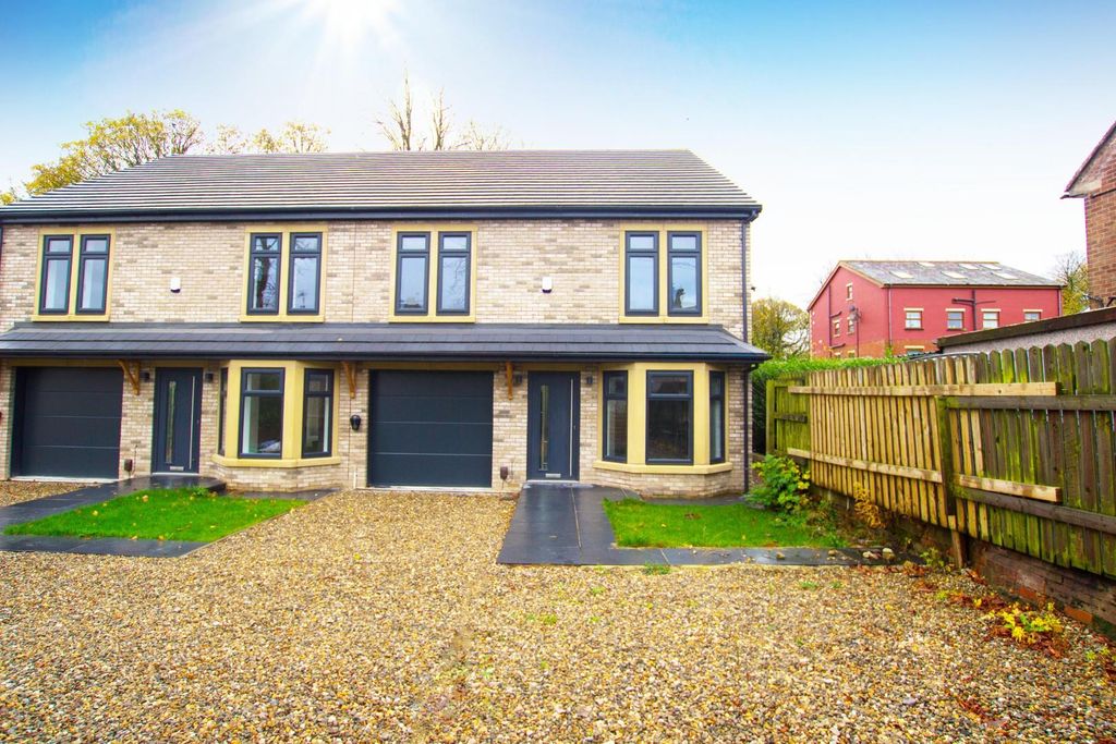 Property photo 3 of 21