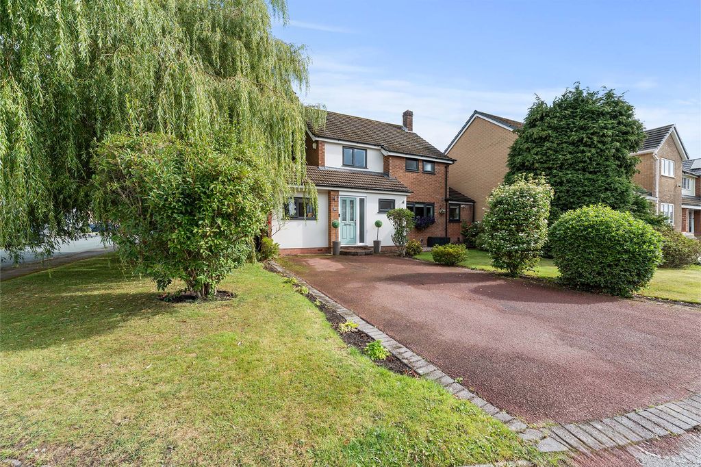 Property photo 2 of 33