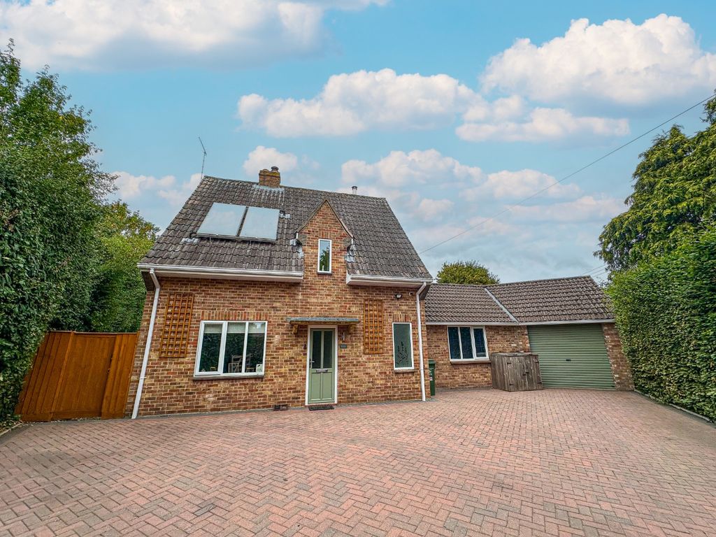 Property photo 1 of 35 4411751