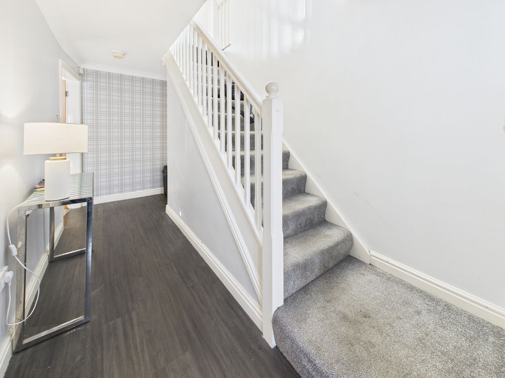 Property photo 2 of 36