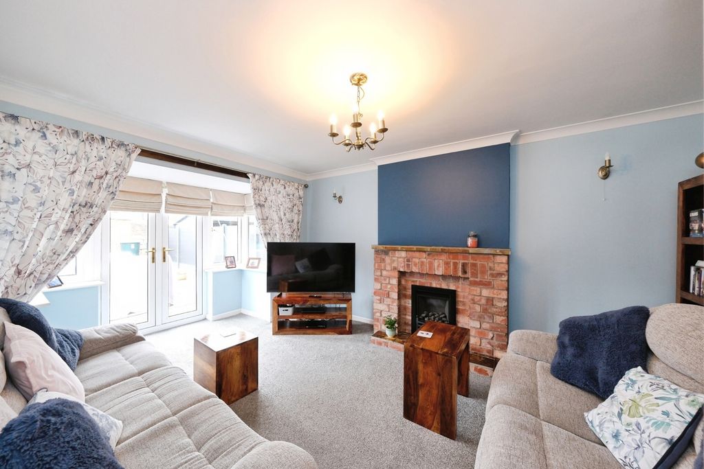 Property photo 2 of 17 Pbox-Img.Jpg