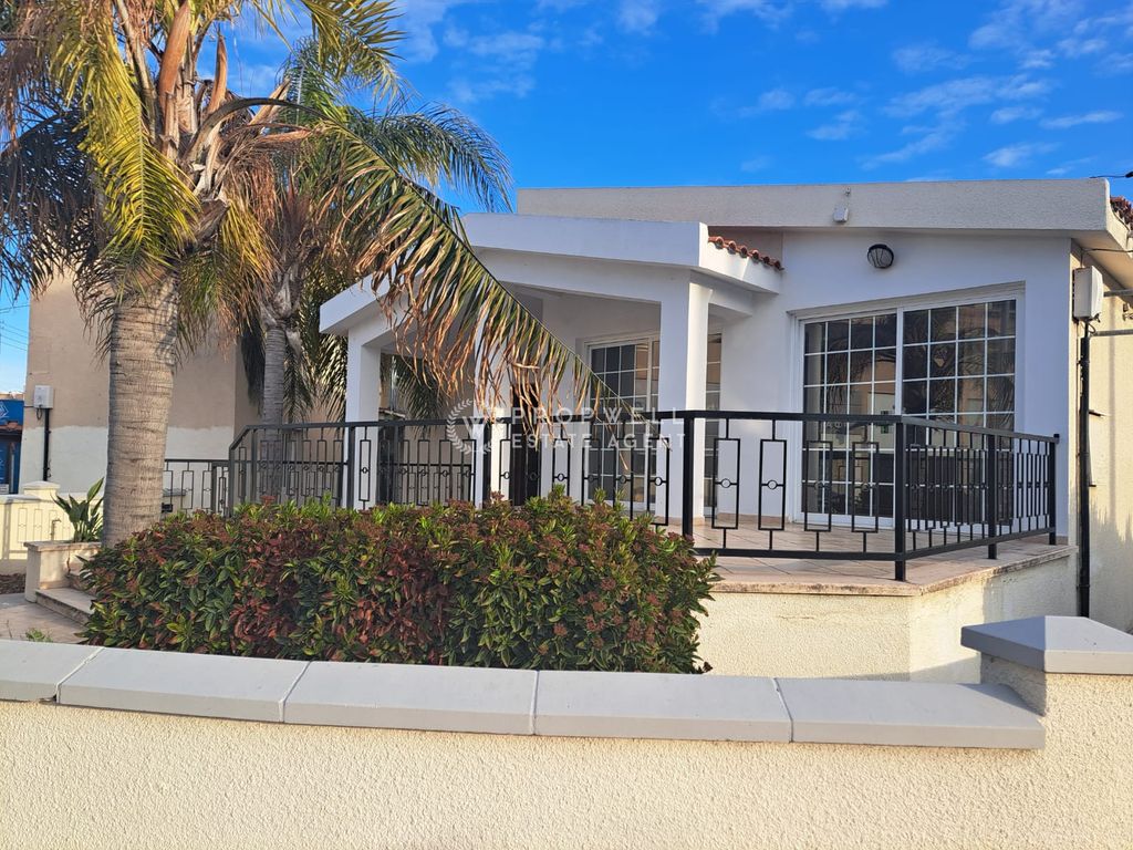 Property photo 1 of 27