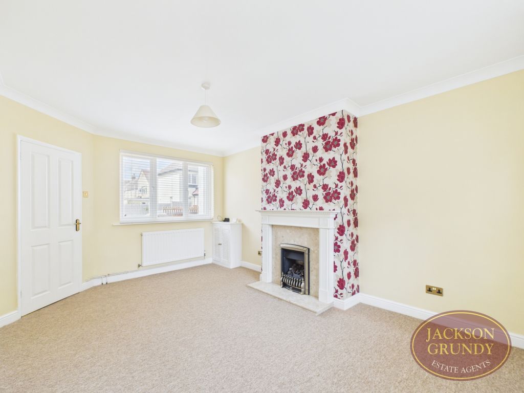 Property photo 2 of 12 Malcolm Road