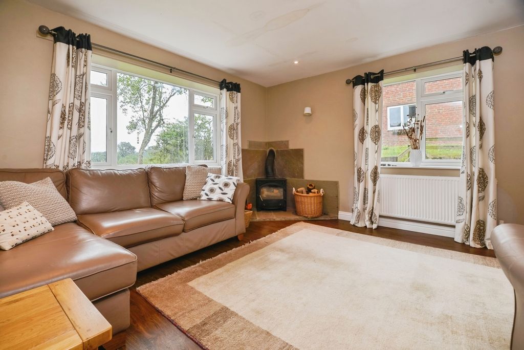 Property photo 3 of 17 Photo