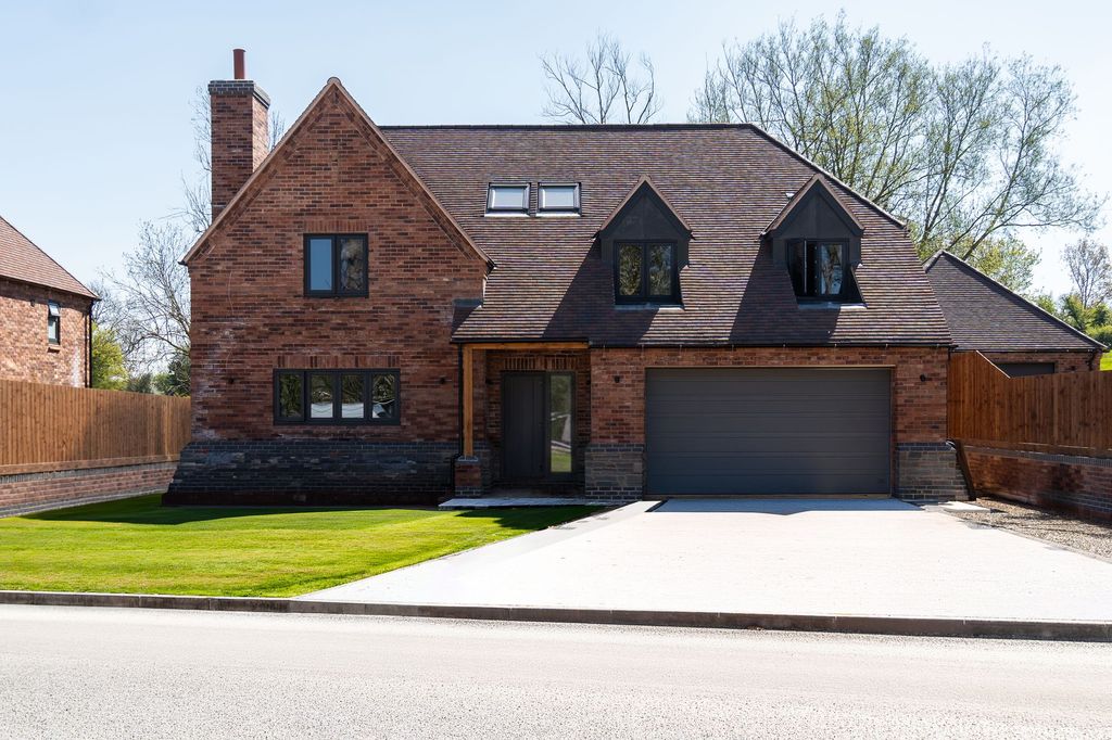 Property photo 1 of 35